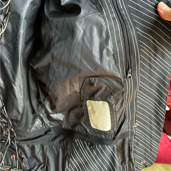 Women’s large Columbia titanium, two-piece with detachable hood and snow belt. - Picture 9 of 15